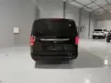 Mercedes-Benz V-Class 2023 photo 5