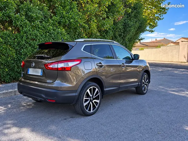 Nissan Qashqai 2016 photo 2