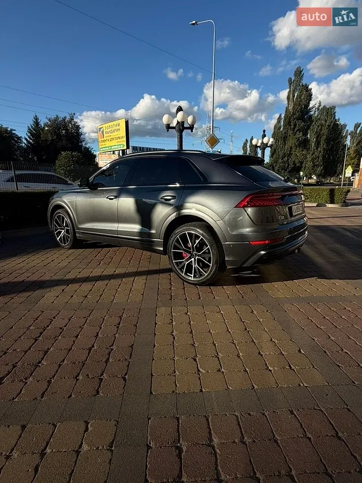 Audi Q8 2019 photo 2