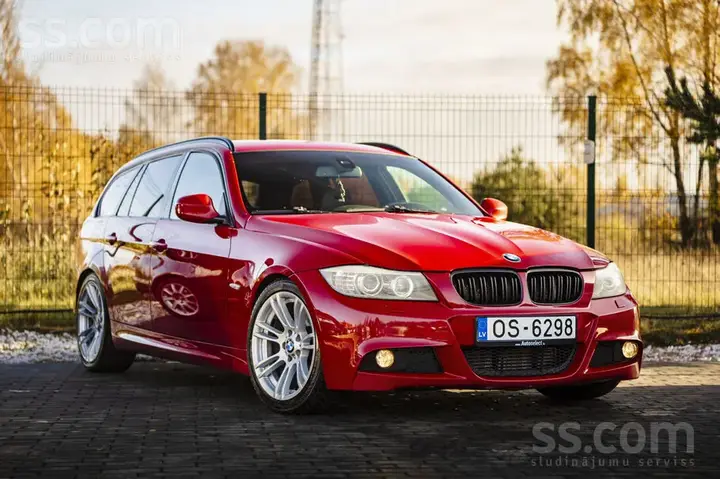 BMW 318 2009 photo 3