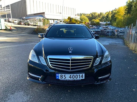 Mercedes-Benz E200 2012 photo 2