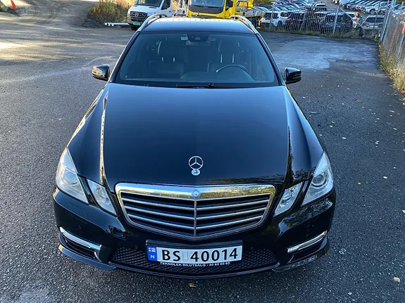 Mercedes-Benz E200 2012 photo 3