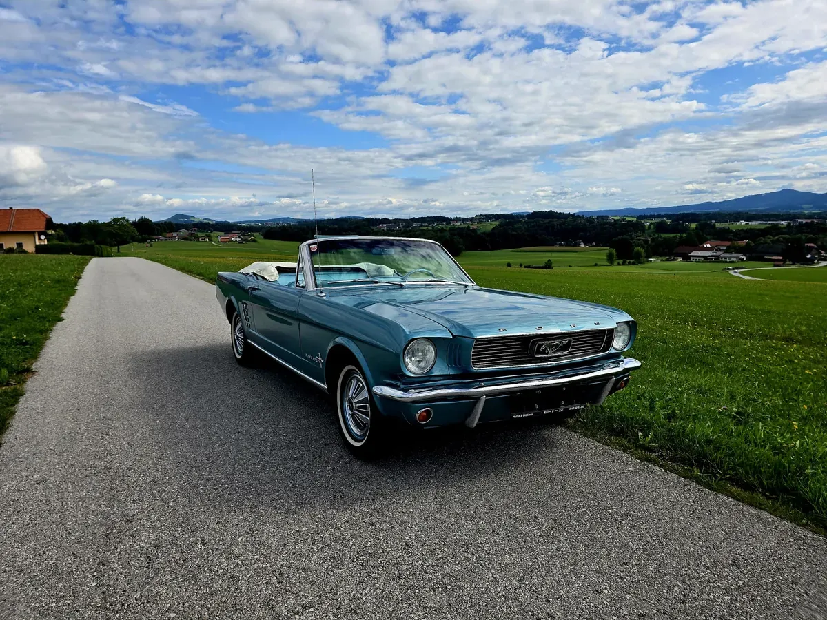 Ford Mustang 1966 photo 2