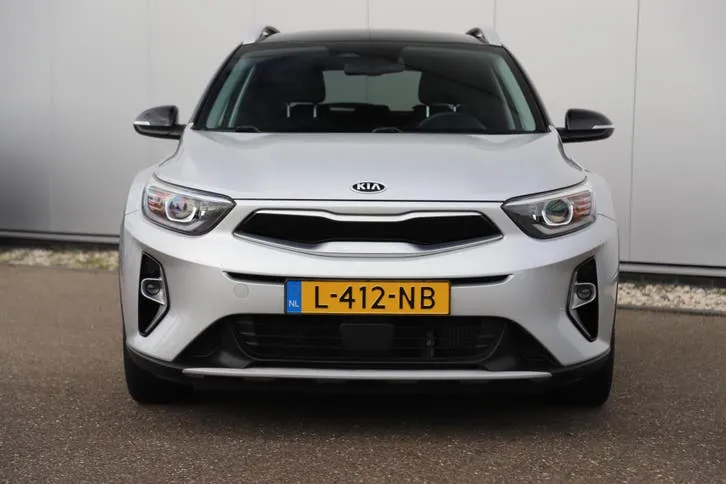 Kia Stonic 2021 photo 2