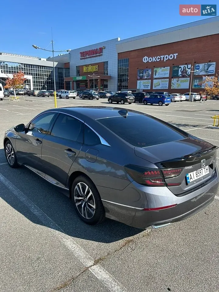 Honda Accord 2018 photo 2
