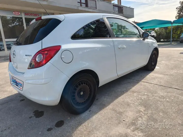 Opel Corsa 2010 photo 4