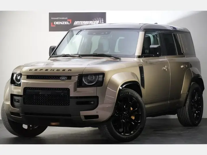 Land Rover Defender photo 2