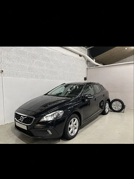 Volvo V40 Cross Country 2014 photo 2