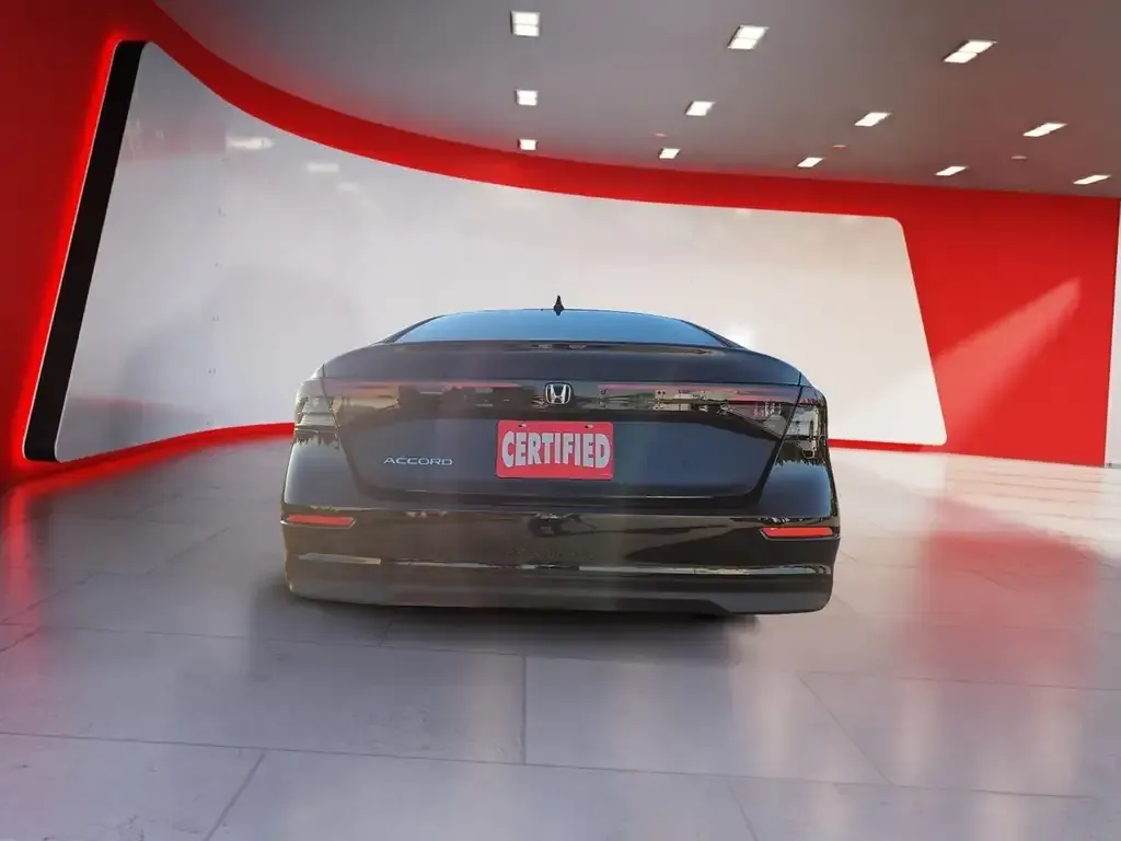 Honda Accord 2026 photo 5