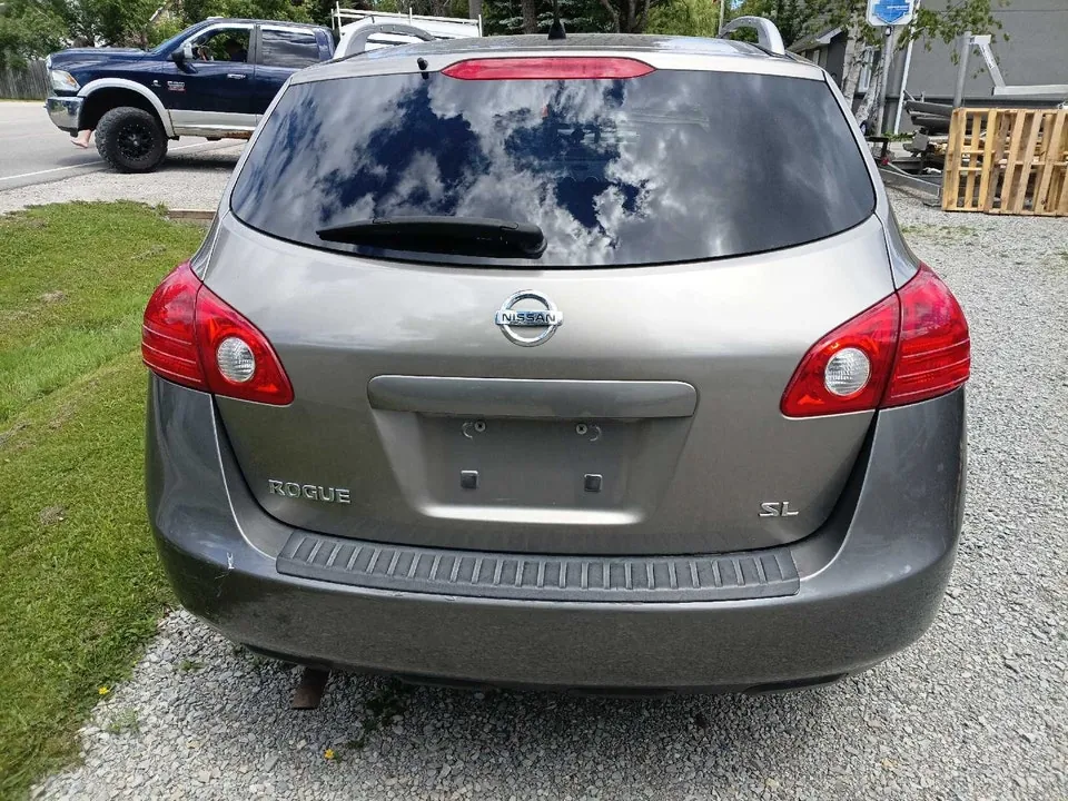 Nissan Rogue 2010 photo 2