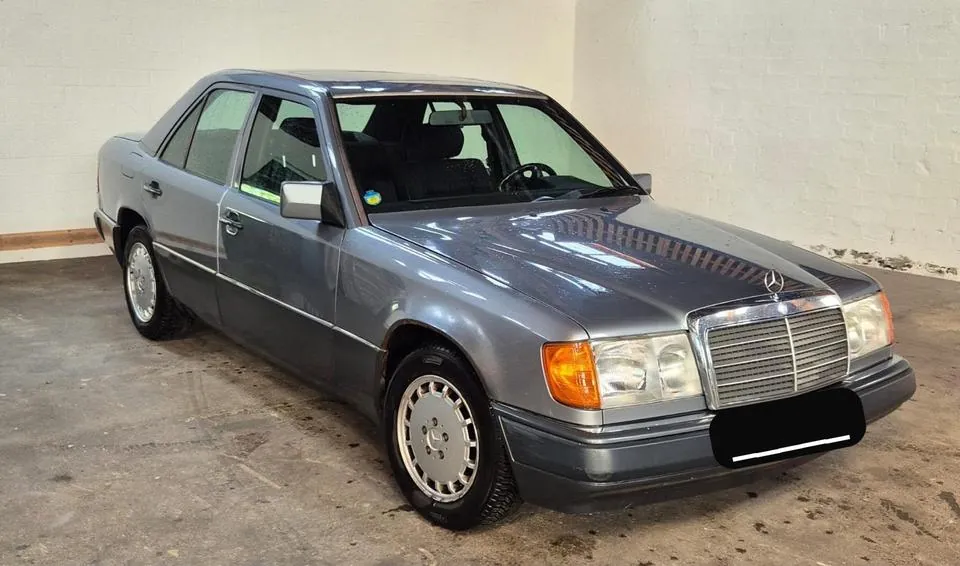 Mercedes-Benz W124