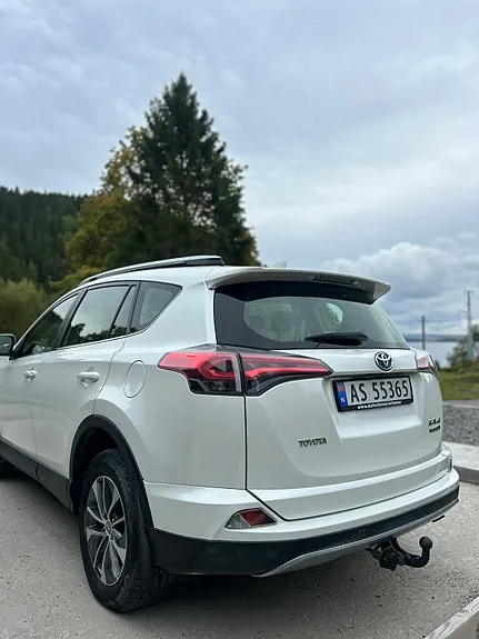 Toyota Rav4 2017 photo 4