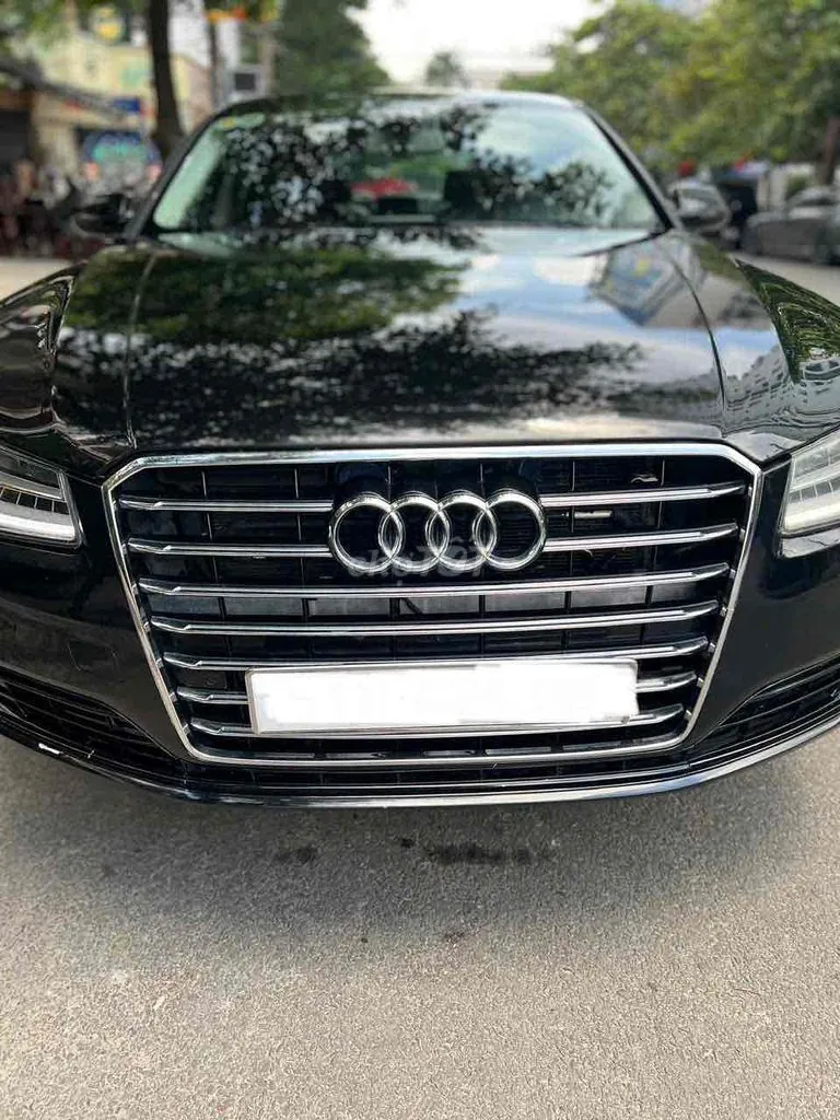 Audi A8L