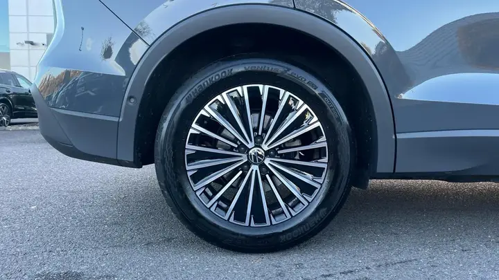 Volkswagen Tiguan 2025 photo 5