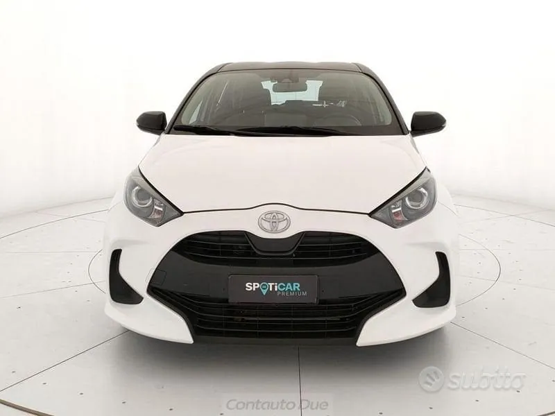 Toyota Yaris 2021 photo 2