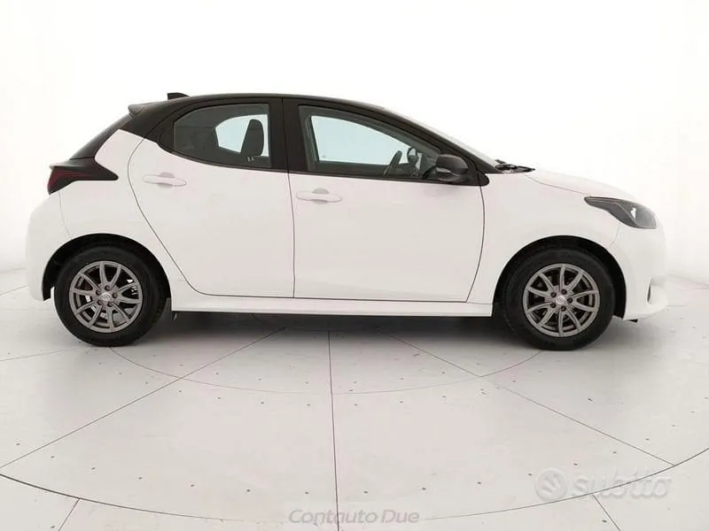 Toyota Yaris 2021 photo 4
