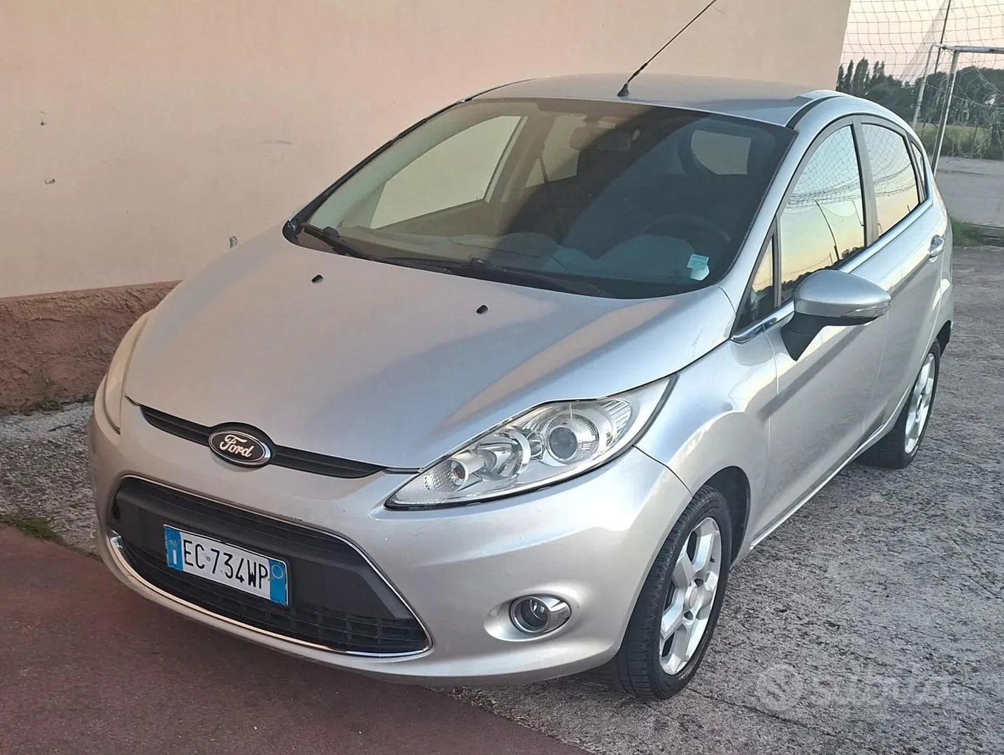 Ford Fiesta 2010 photo 3