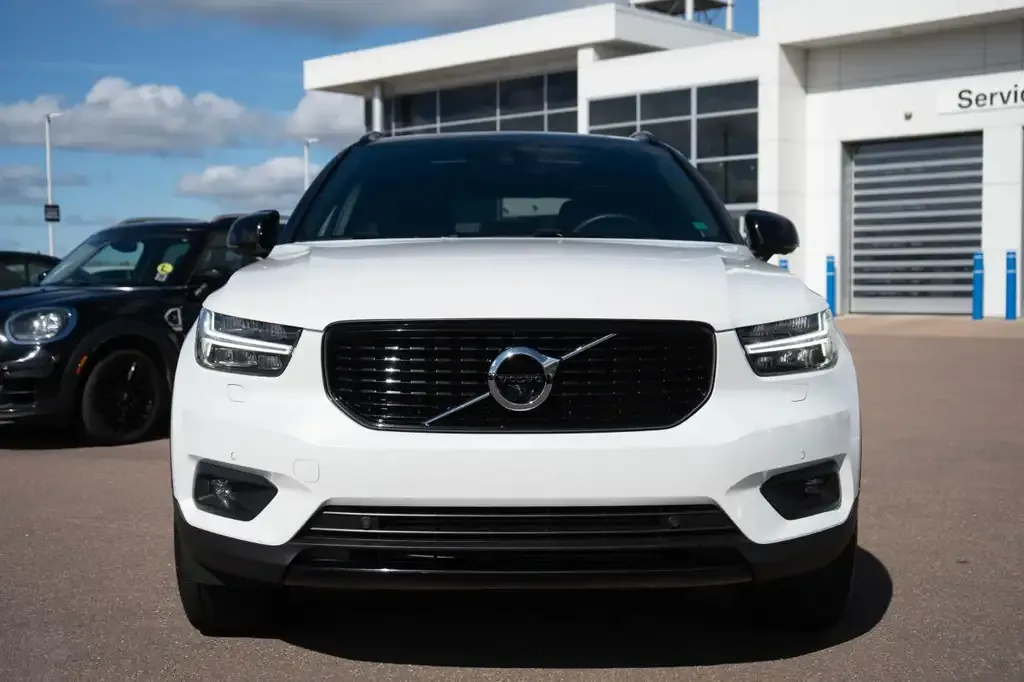 Volvo Xc40 2022 photo 2