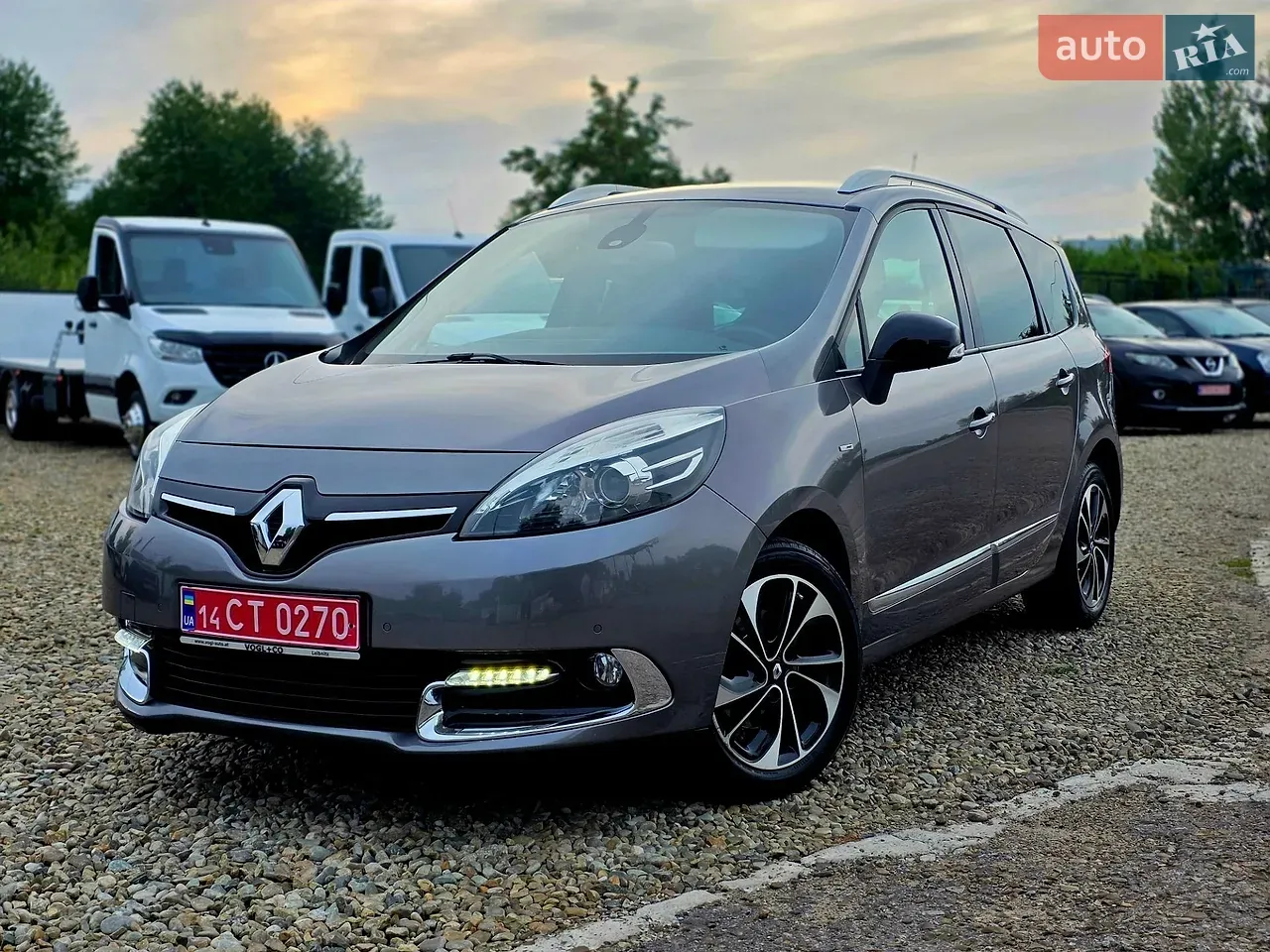 Renault Grand Scenic 2015 photo 3
