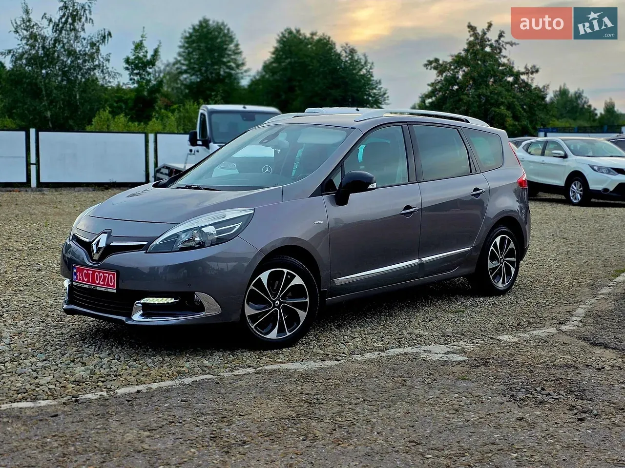Renault Grand Scenic 2015 photo 4