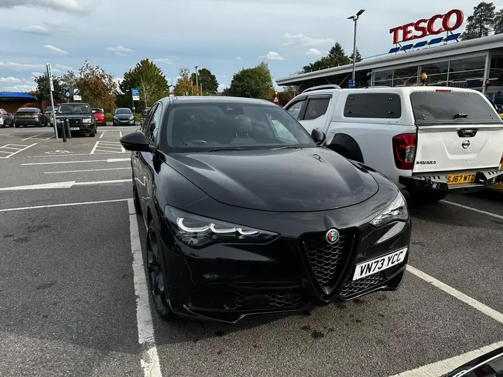 Alfa Romeo Stelvio 2023 photo 2