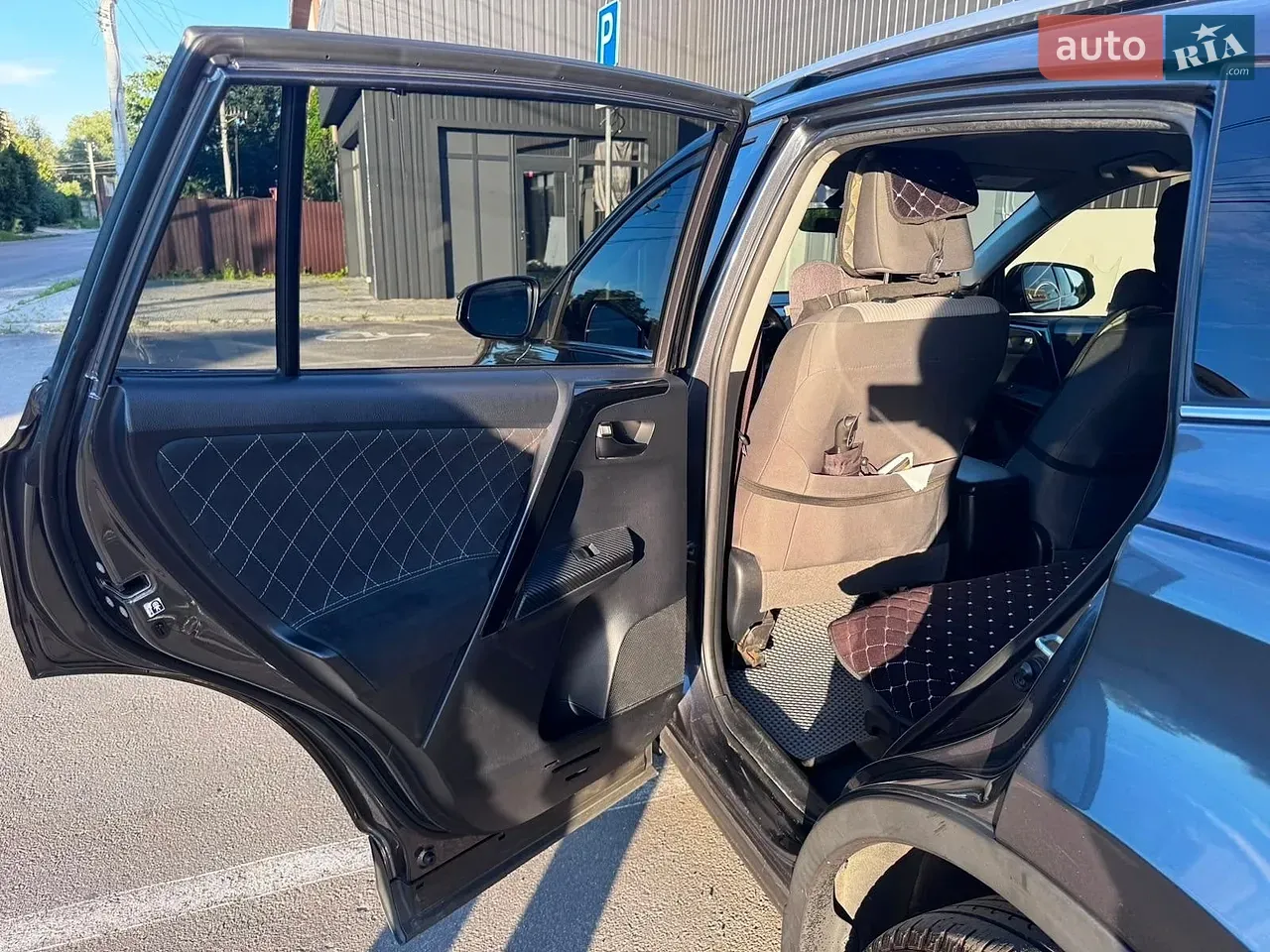 Toyota Rav4 2014 photo 3