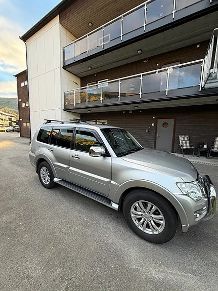 Mitsubishi Pajero 2017 photo 2