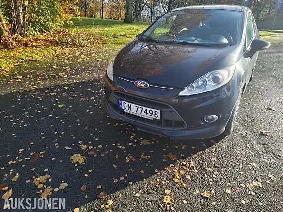 Ford Fiesta 2011 photo 2