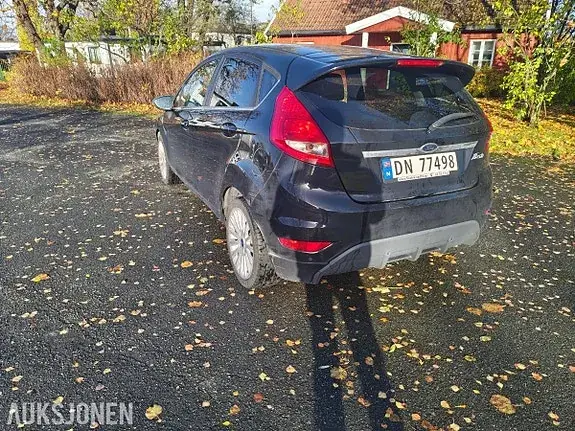 Ford Fiesta 2011 photo 4