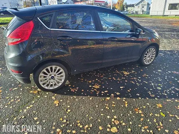 Ford Fiesta 2011 photo 5
