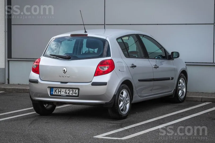 Renault Clio 2007 photo 4