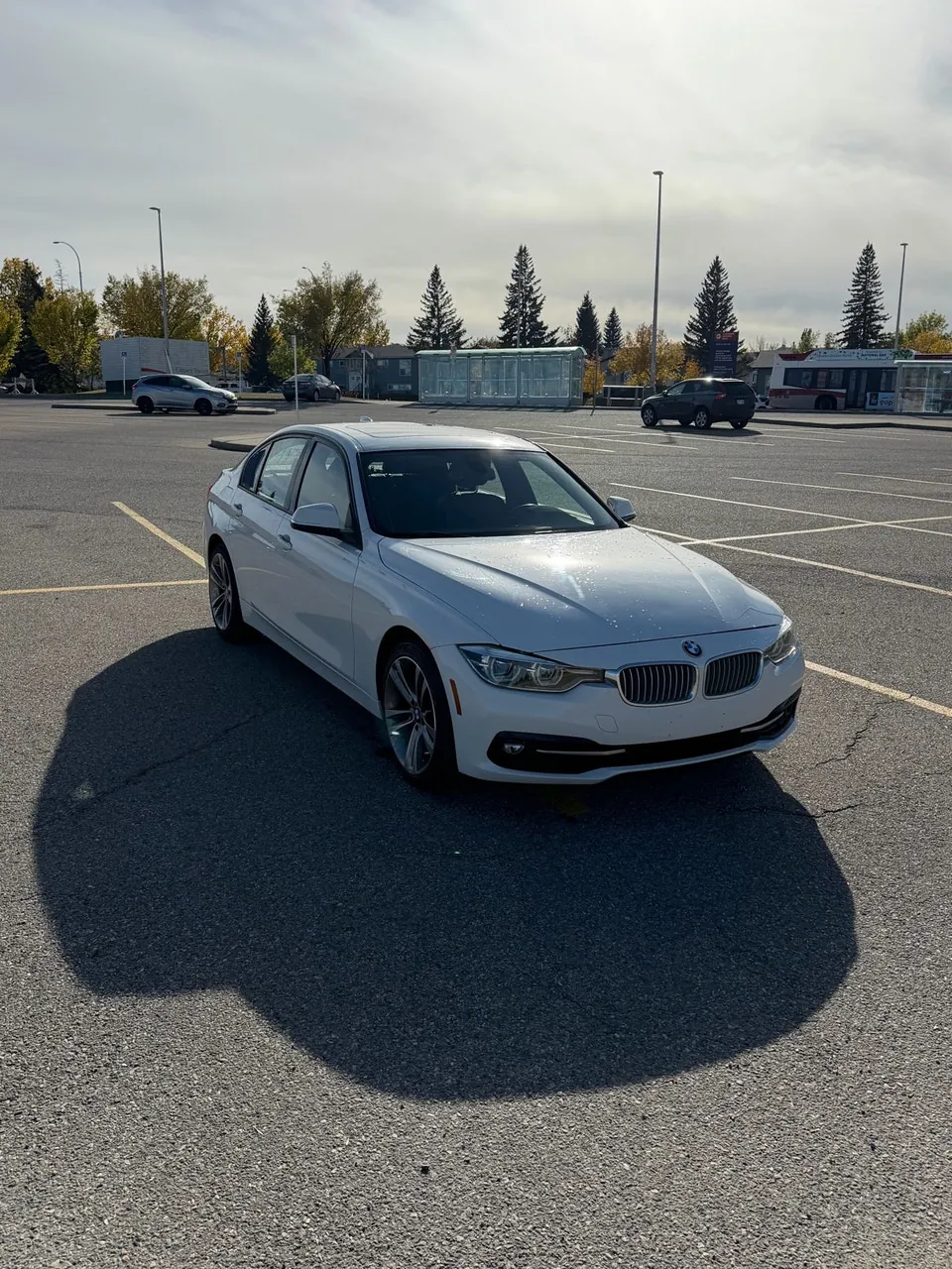 BMW 330I 2018 photo 2