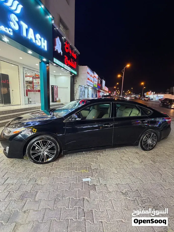 Toyota Avalon 2015 photo 2