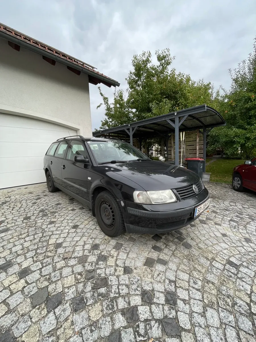 Volkswagen Passat 2000 photo 2