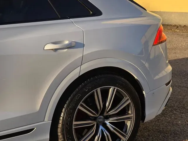 Audi Q8 2019 photo 2