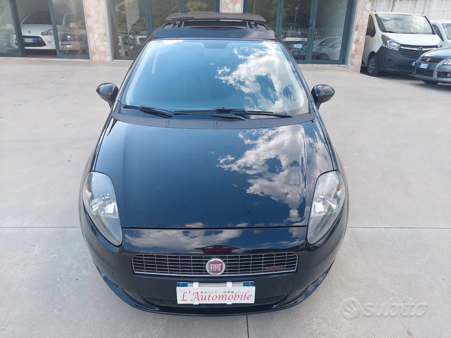 Fiat Grande Punto 2009 photo 3