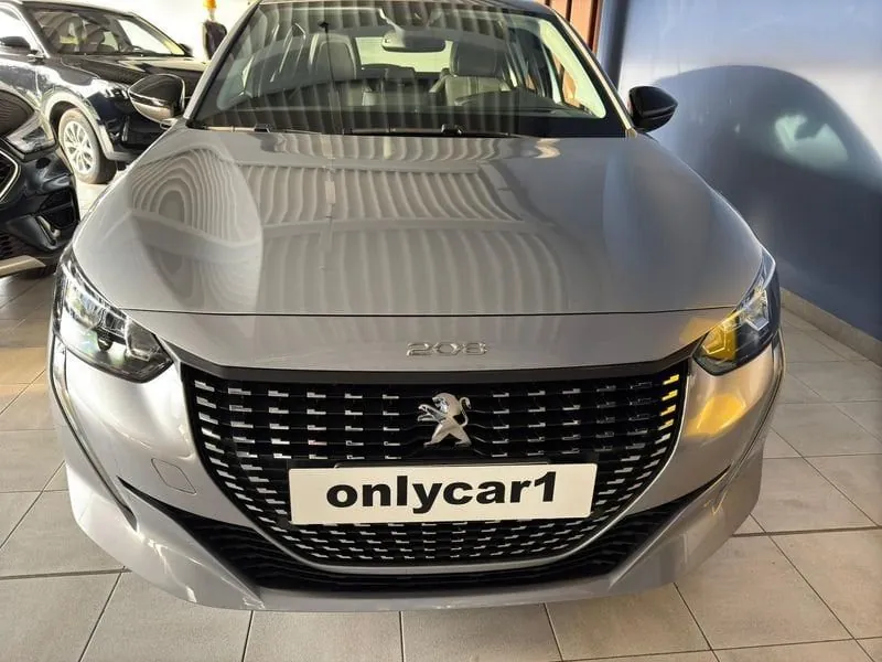 Peugeot 208 2023 photo 2