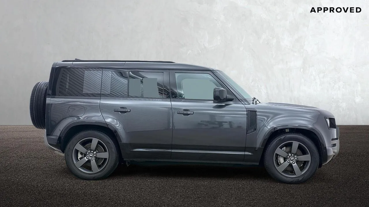 Land Rover Defender 110 2025 photo 5