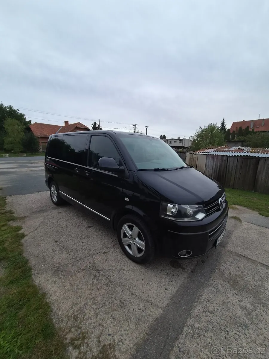 Volkswagen Multivan 2011 photo 5