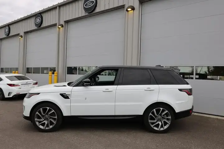 Land Rover Range Rover Sport 2018 photo 3