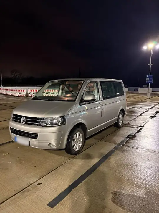 Volkswagen T5 Caravelle