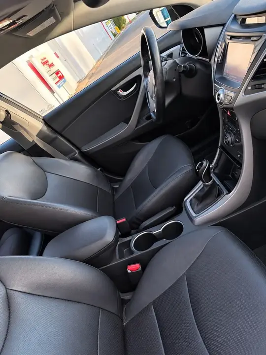 Hyundai Elantra 2015 photo 4