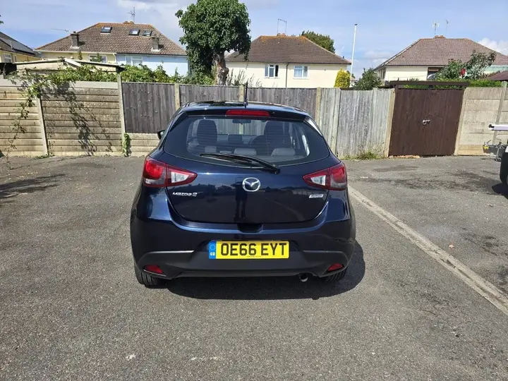 Mazda Mazda2 2016 photo 3