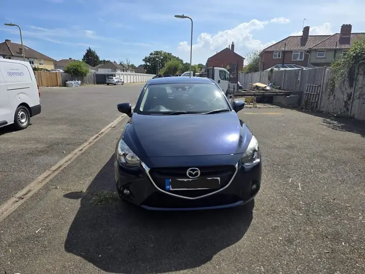 Mazda Mazda2 2016 photo 2