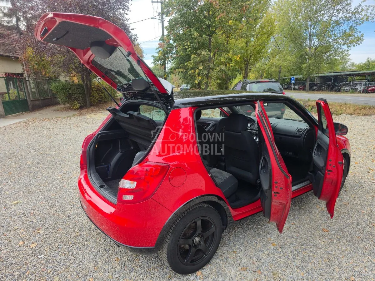 Skoda Fabia 2014 photo 4