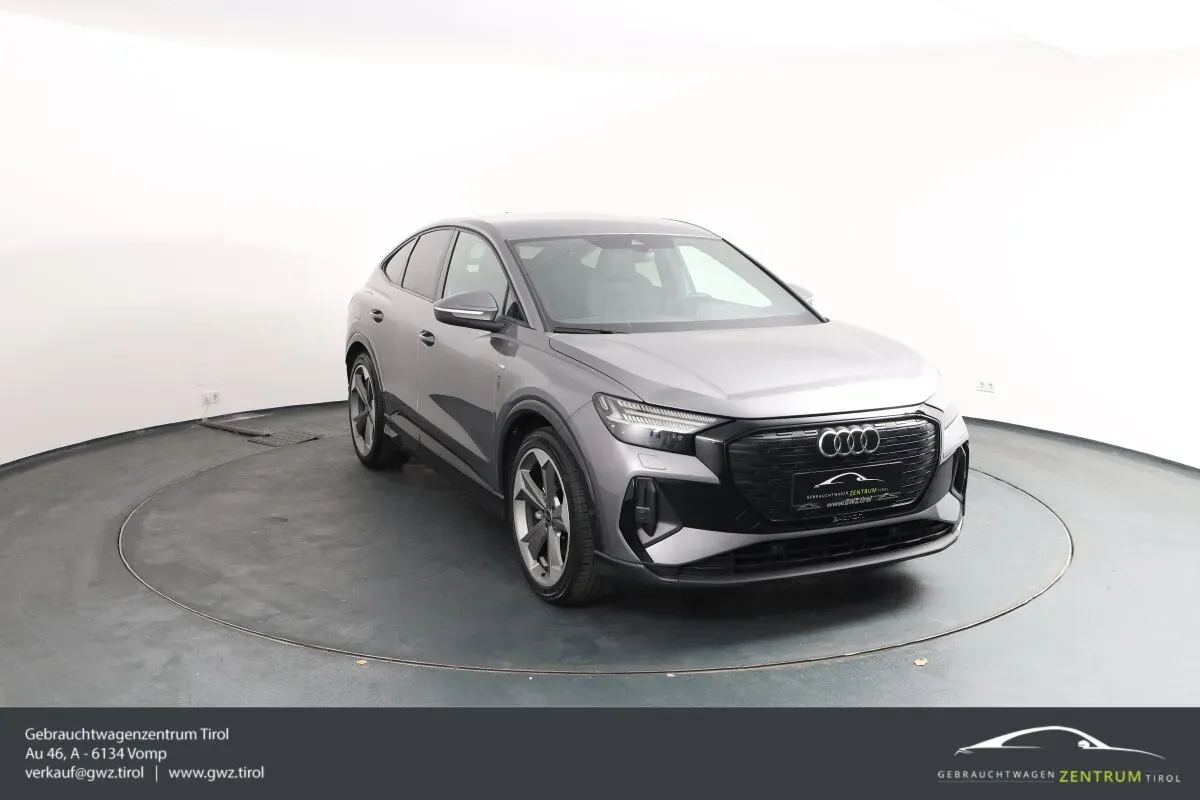 Audi Q4 2023 photo 3