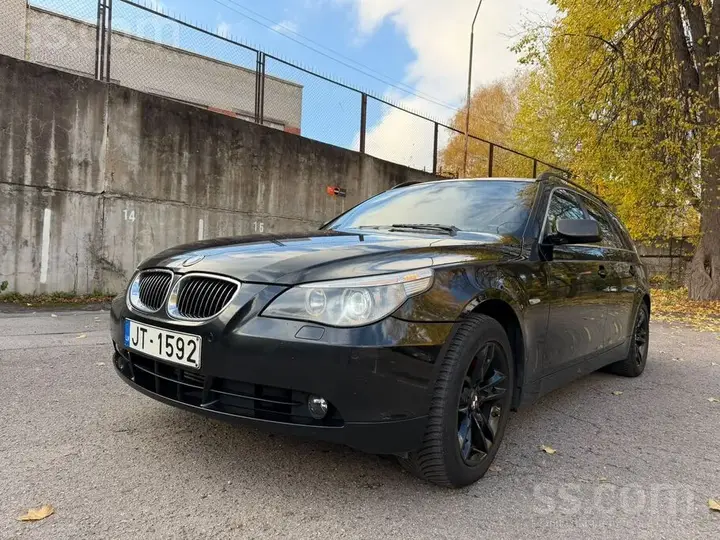 BMW 530 2006 photo 2