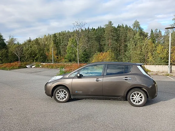 Nissan Leaf 2016 photo 4
