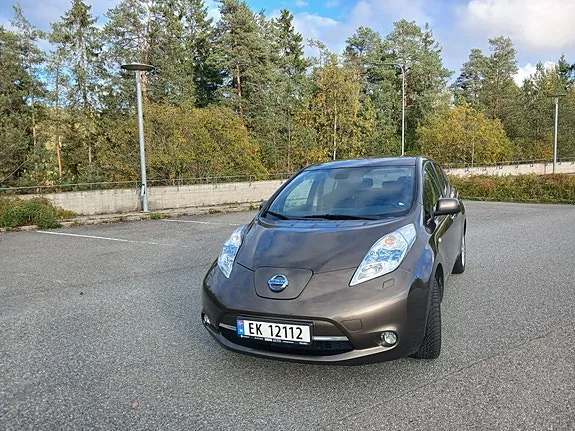 Nissan Leaf 2016 photo 2