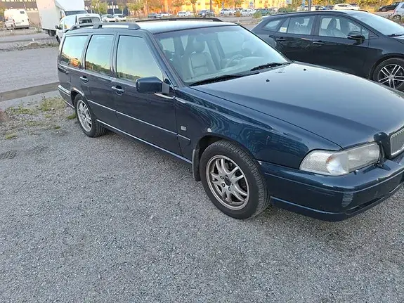 Volvo V70 2000 photo 2